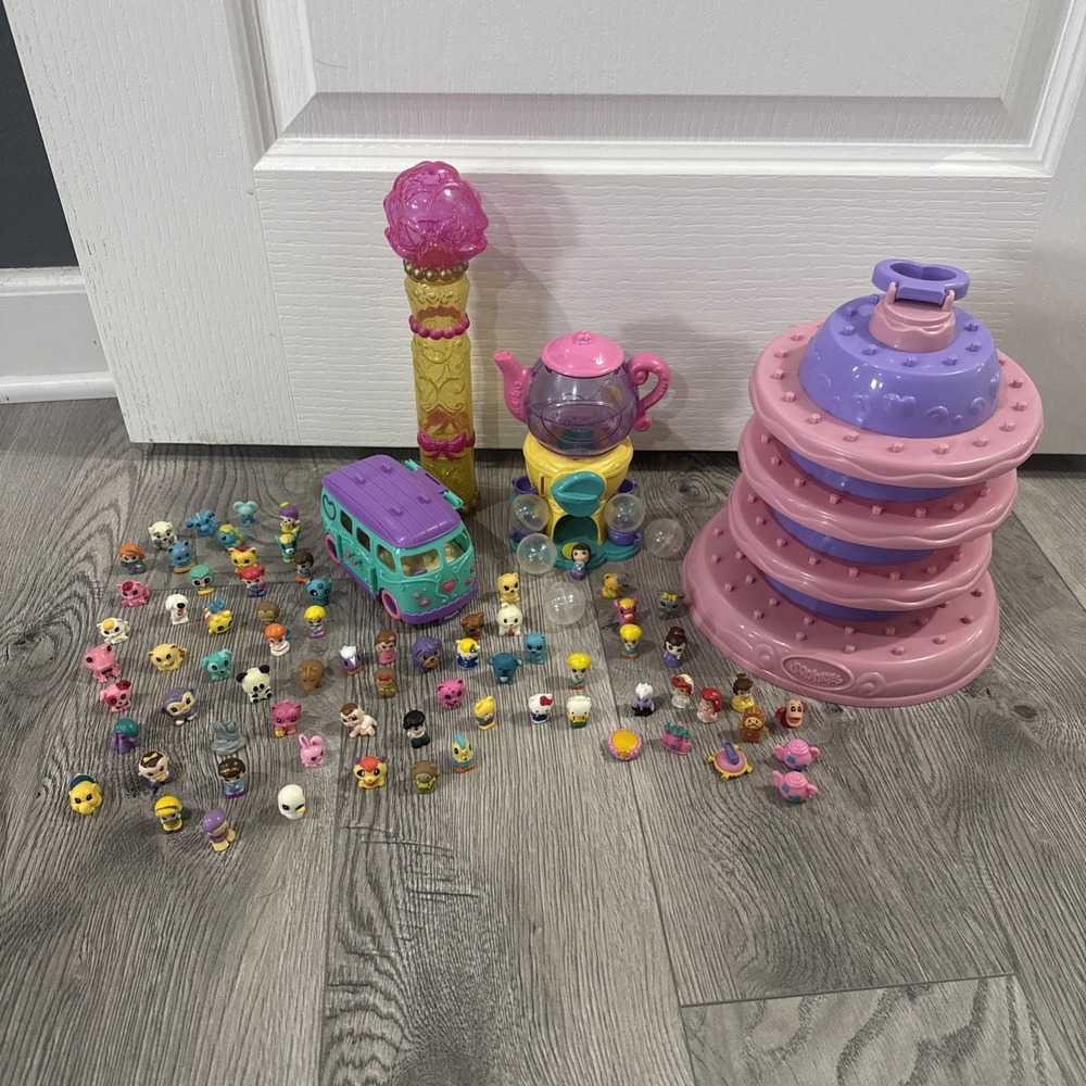 Squinkies Huge Lot-Gum Ball Machine/Snack Truck/Van/Disney Wand 70+ Lot